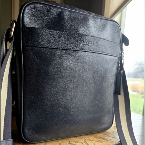 Coach Charles Black Leather Unisex Flight Bag F54782 - Picture 4 of 11